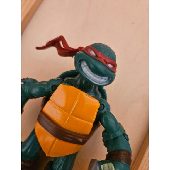 Raphael Teenage Mutant Ninja Turtle Action Figure 5" - Picture 4 of 5